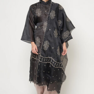 Kirana Tenun Set in Black