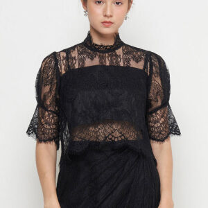 Novara Crop Top in Black
